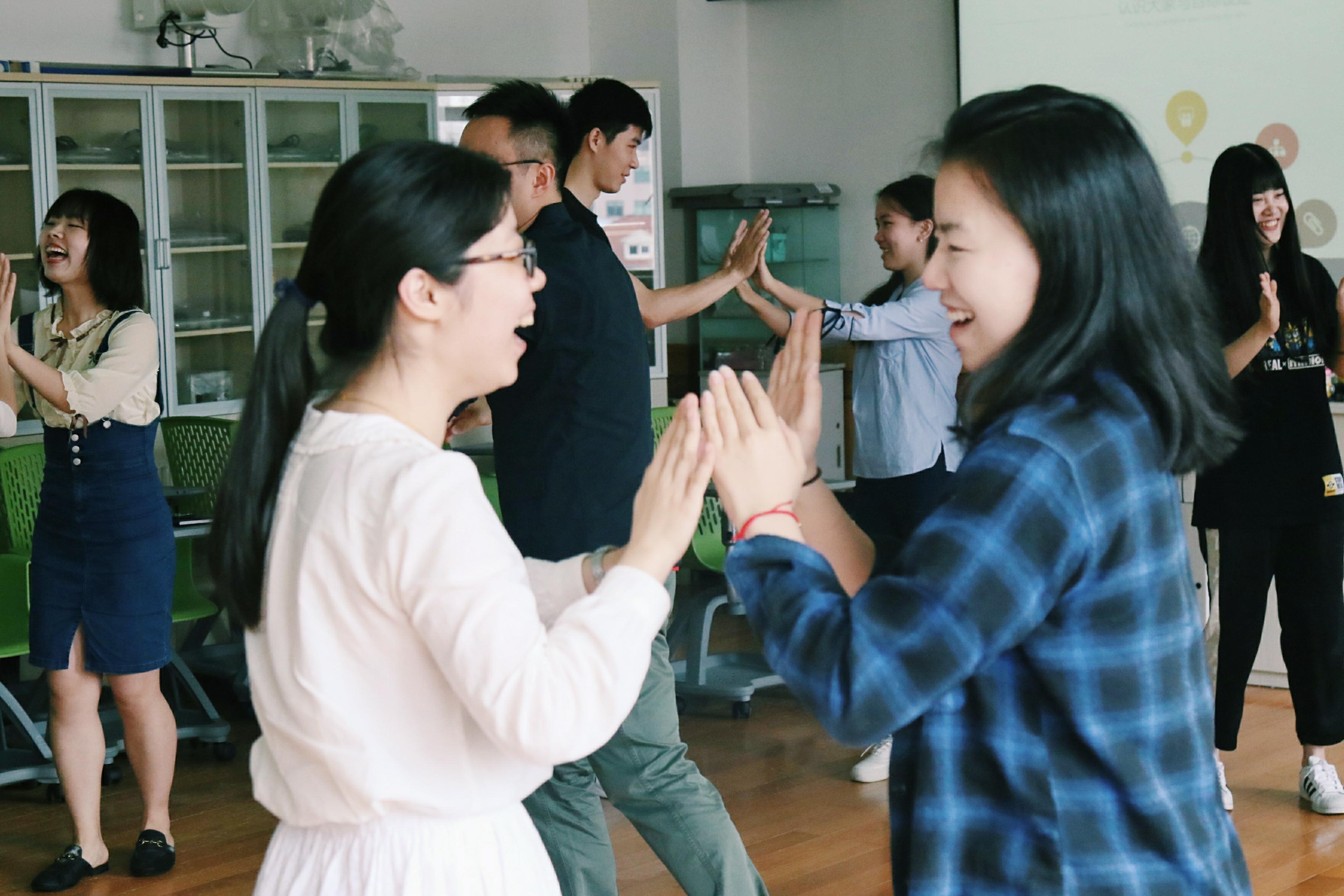 小學生初中生高中生都難逃“二年級魔咒”：成績下降、抑郁逆反，都在這一年