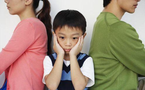 父母離婚后，孩子有“九種心理問題”，需要多點關愛