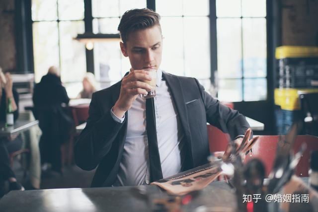 弱點出軌心理男人的表現_出軌男人的心理弱點_弱點出軌心理男人會出軌嗎