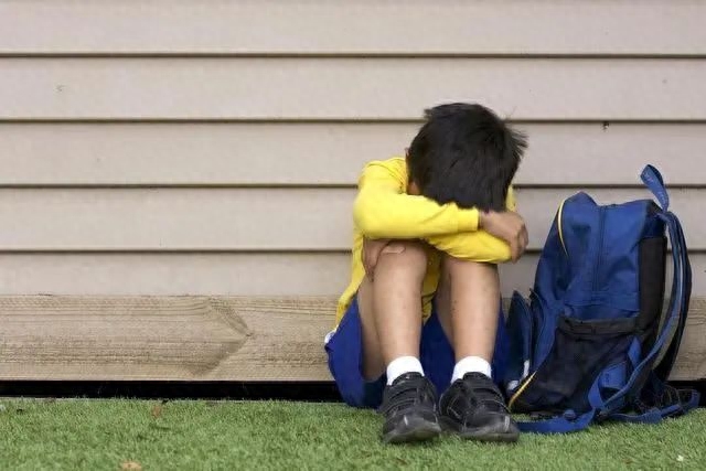 孩子抑郁了家長怎么做心理輔導_輔導抑郁心理家長做孩子怎么辦_輔導孩子抑郁了